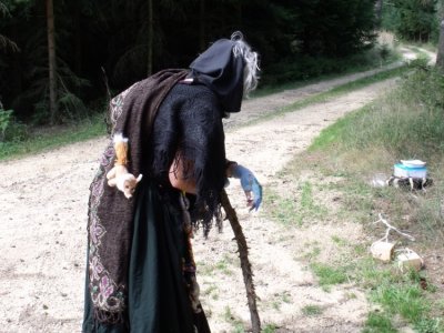 POHÁDKOVÁ CESTA KOMÁROVSKÝM LESEM