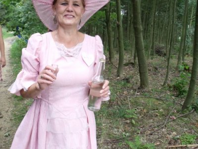 POHÁDKOVÁ CESTA KOMÁROVSKÝM LESEM