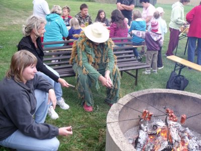 POHÁDKOVÁ CESTA KOMÁROVSKÝM LESEM