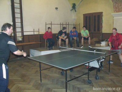 VÁNOČNÍ TURNAJ V ŠIPKÁCH A STOLNÍM TENISE