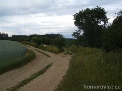 OBEC KOMÁROVICE