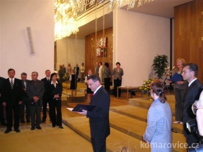 PŘEVZETÍ ZNAKU A PRAPORU OBCE